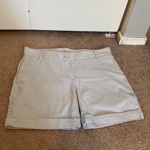 Size 2 Heather Grey shorts.